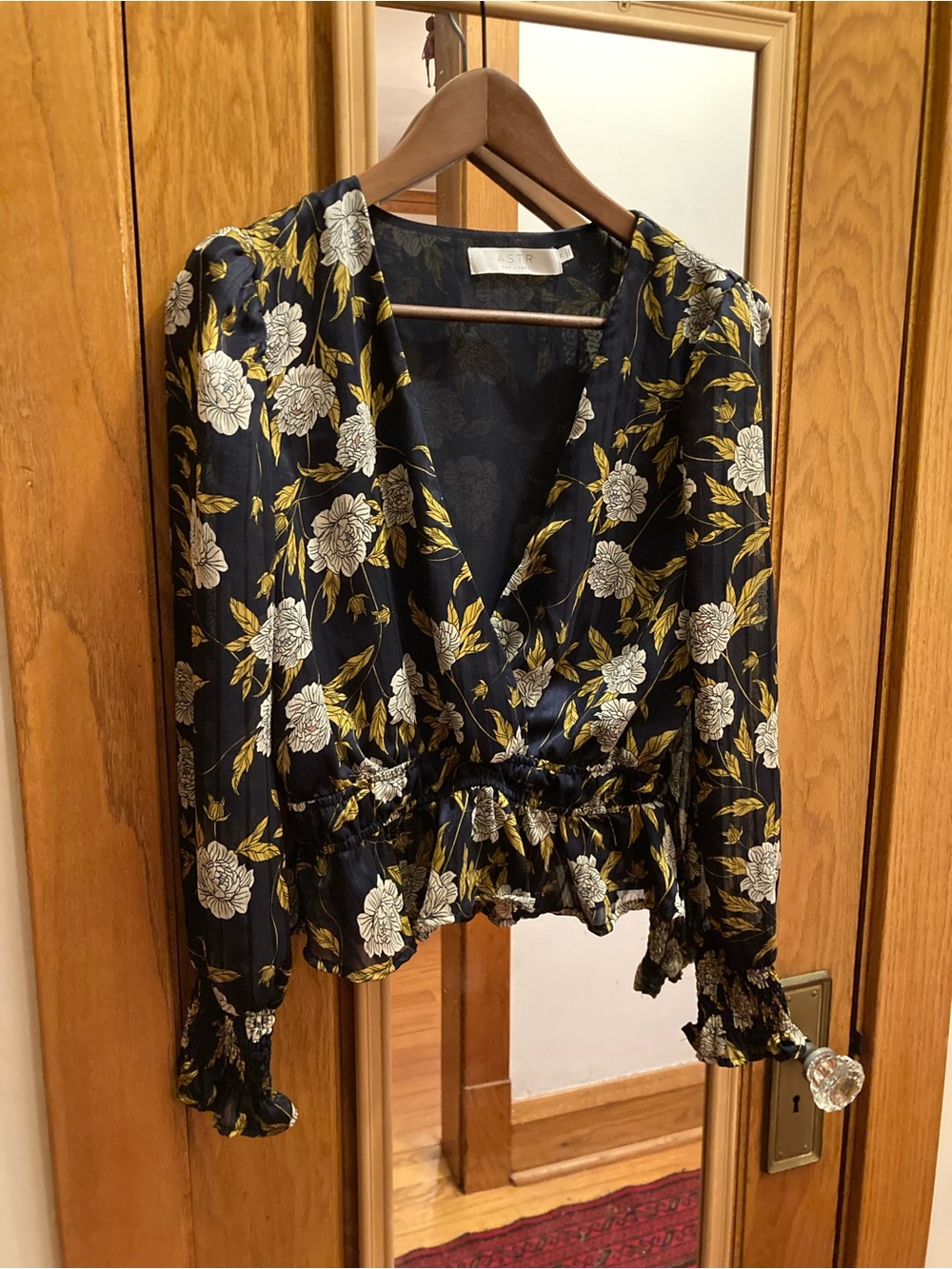 ASTR The Label Black Floral Chiffon Blouse | Smocked Waist & Cuffs | Size Medium